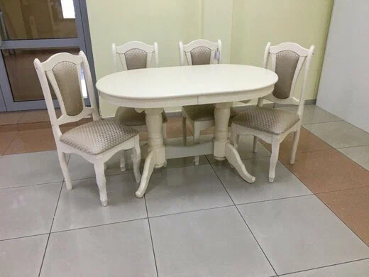 Раздвижной овальный кухонный стол и 4 стула "Презент", бежевый, 130 см x 80 см, массив березы