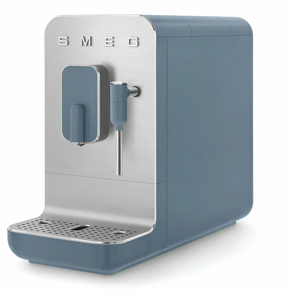 Автоматическая эспрессо кофемашина Smeg BCC12SBMEU с капучинатором, синий шторм