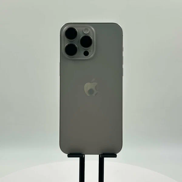 Смартфон Apple iPhone 15 Pro Max 256 ГБ, Dual: nano SIM + eSIM, натуральный титан