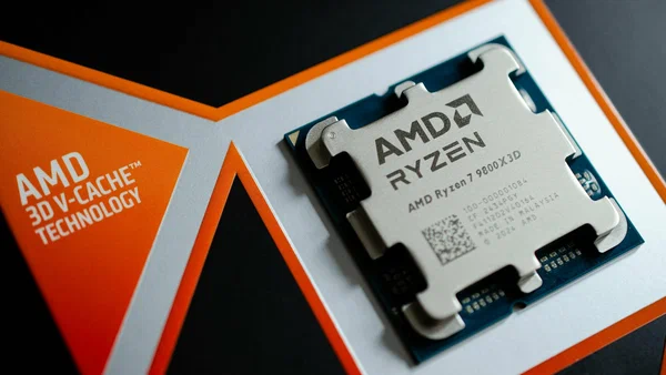 Процессор AMD Ryzen 7 9800X3d, топовейший свежейший, 8 ядер 16 потоков, 4.7 - 5.2 ГГц, OEM