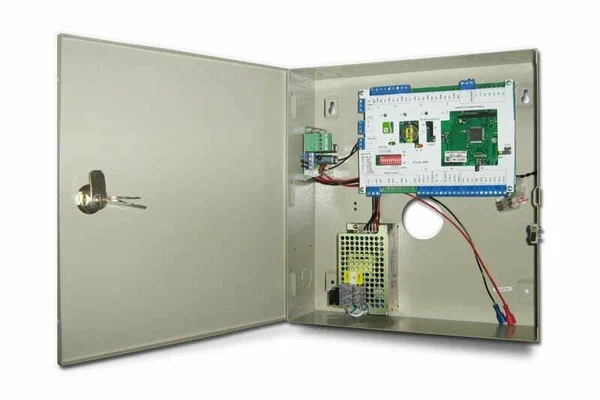 ELSYS Elsys-MB-Std-2А-00-ТП Контроллер СКУД, 2 считывателя, 3 реле, до 160 тыс карт