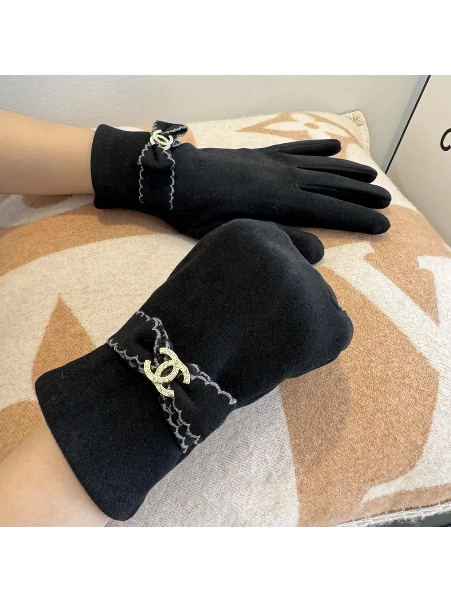 Chanel / Красивые перчатки блеск в метели