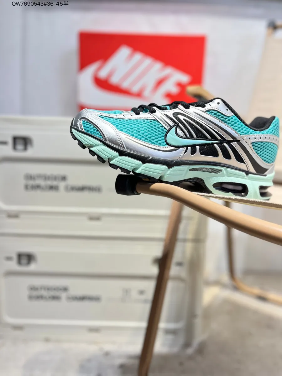 Nike / Air Max Moto 2K Кроссовки,бледно-голубой