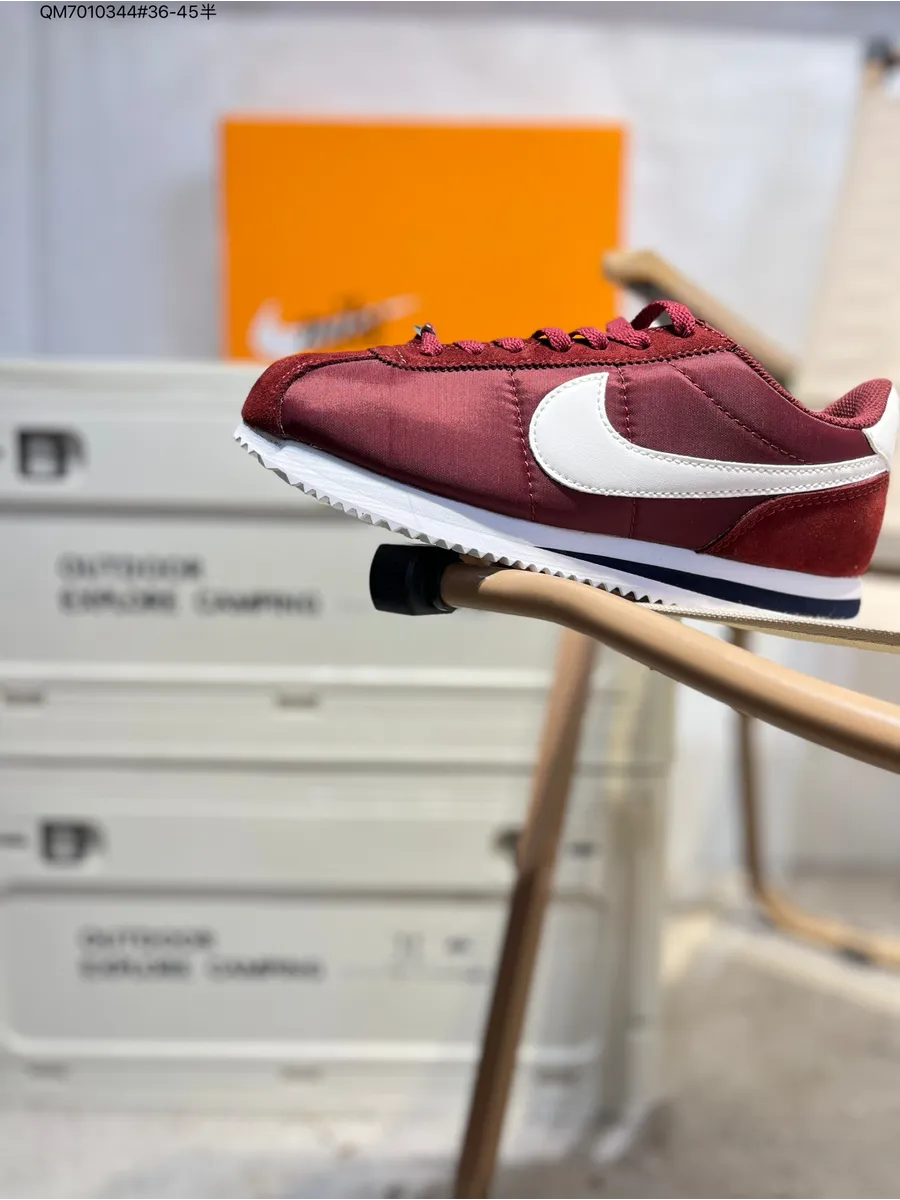 Nike / Classic CortezБалетки,бургунди