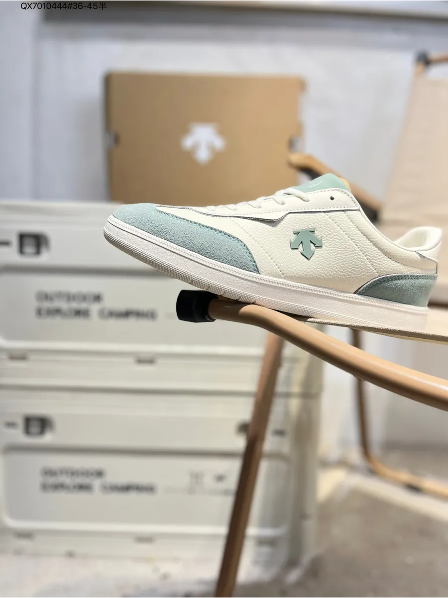 Descente / COURT SB,бледно-голубой