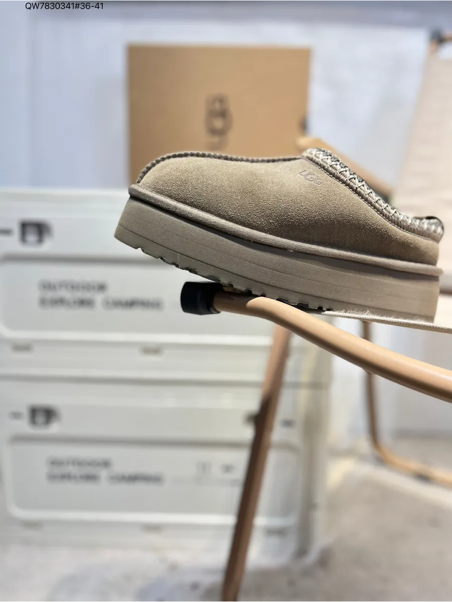 UGG / W NEUELСноубутсы,светло-бежевый