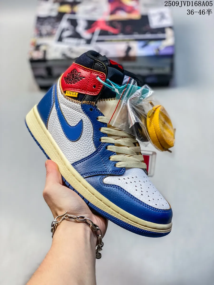 Кроссовки Nike Air Jordan 1 Retro High OG AJ1