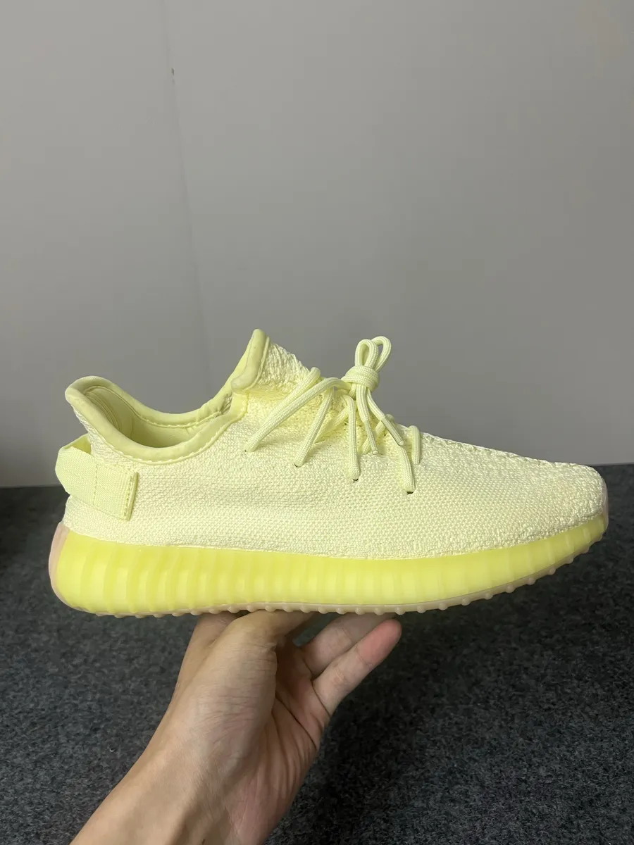 Yeezy Boost 350 V2 Обувь с низким верхом канареечный