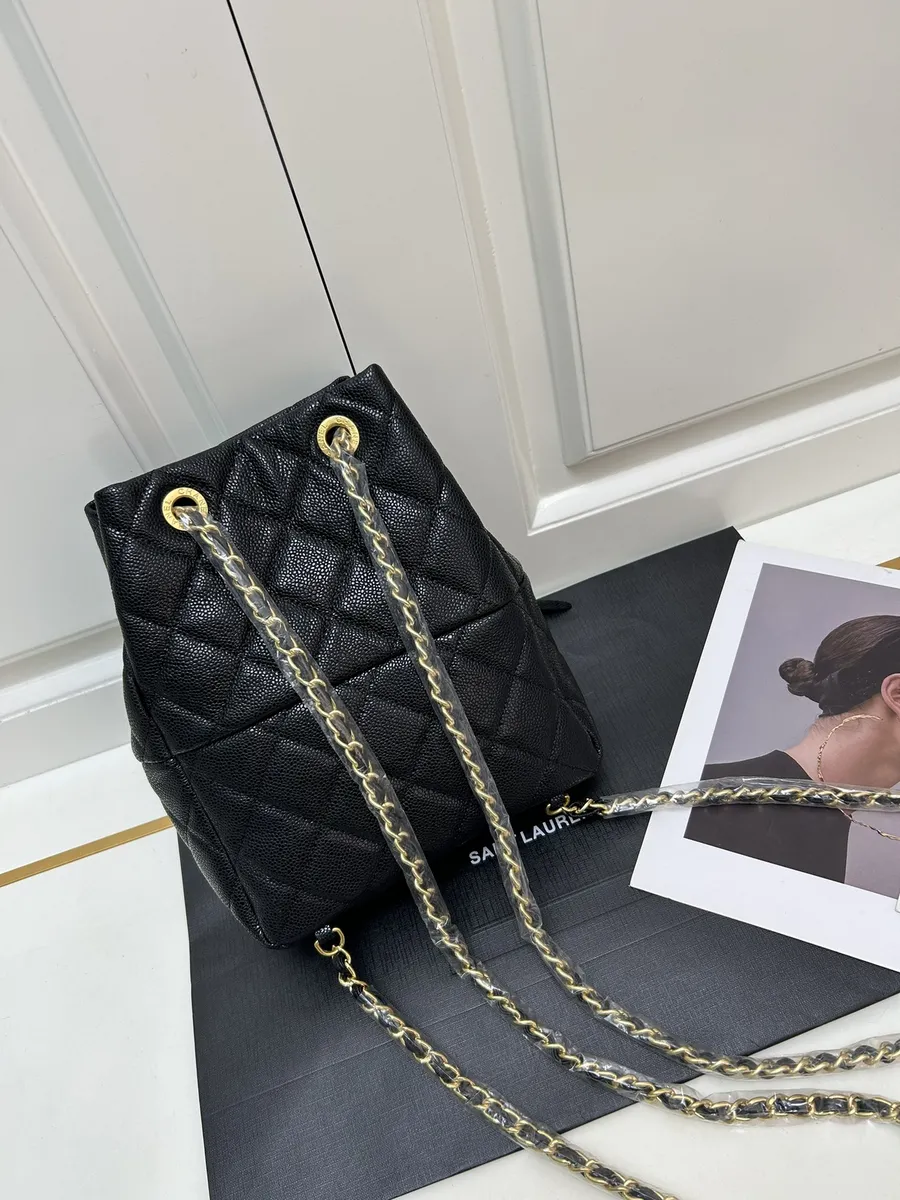 Chanel / Маленькая сумочка