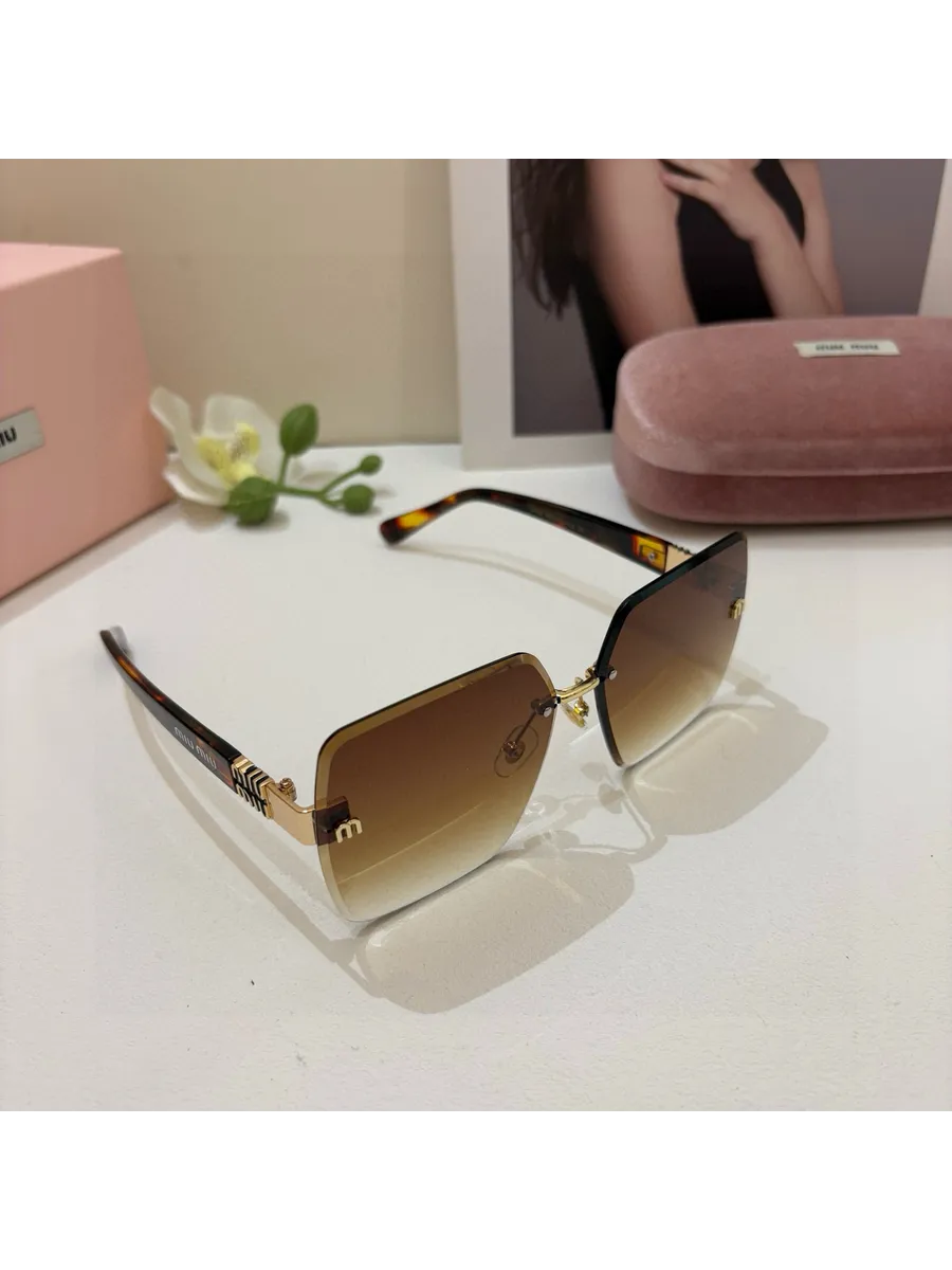 Квадратные солнцезащитные Очки miu miu