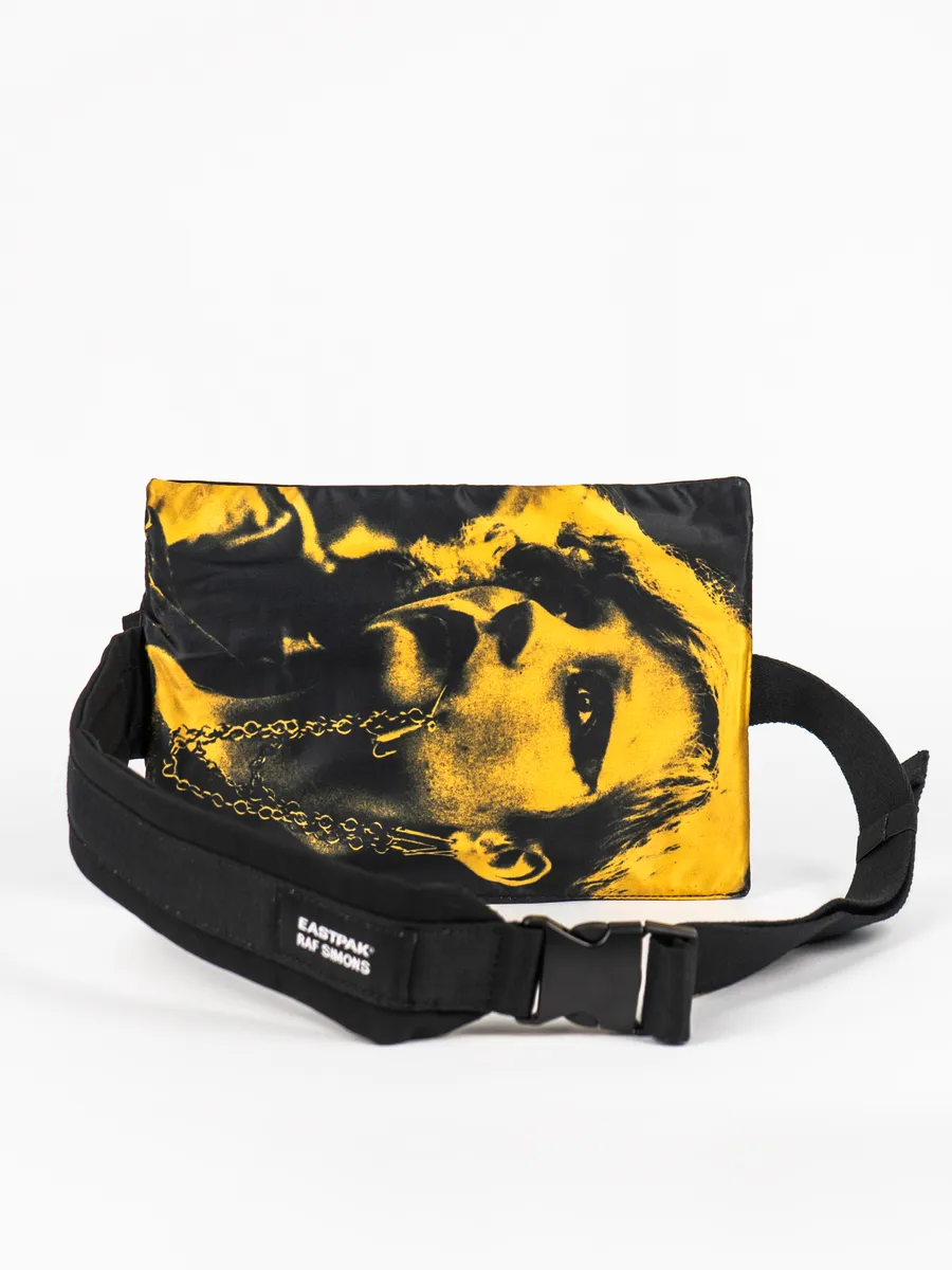 Eastpak / Сумка черная слинг на плечо Punk Poster Yellow Waist Bag