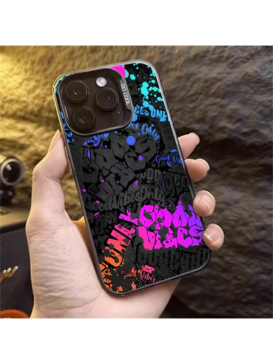 Чехол на iPhone 15 PRO MAX чёрный стрит-арт