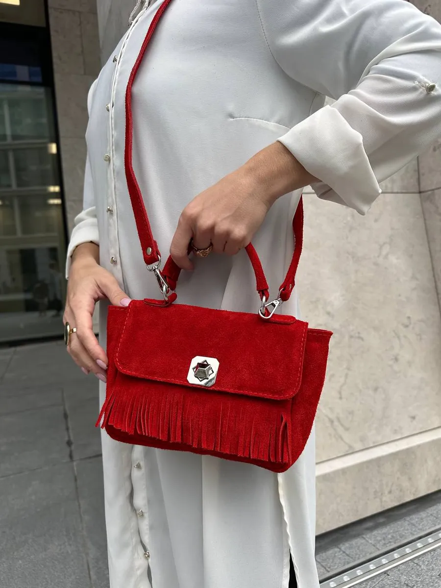 Shapely bags / Сумка с бахромой на плечо маленькая натуральная замша