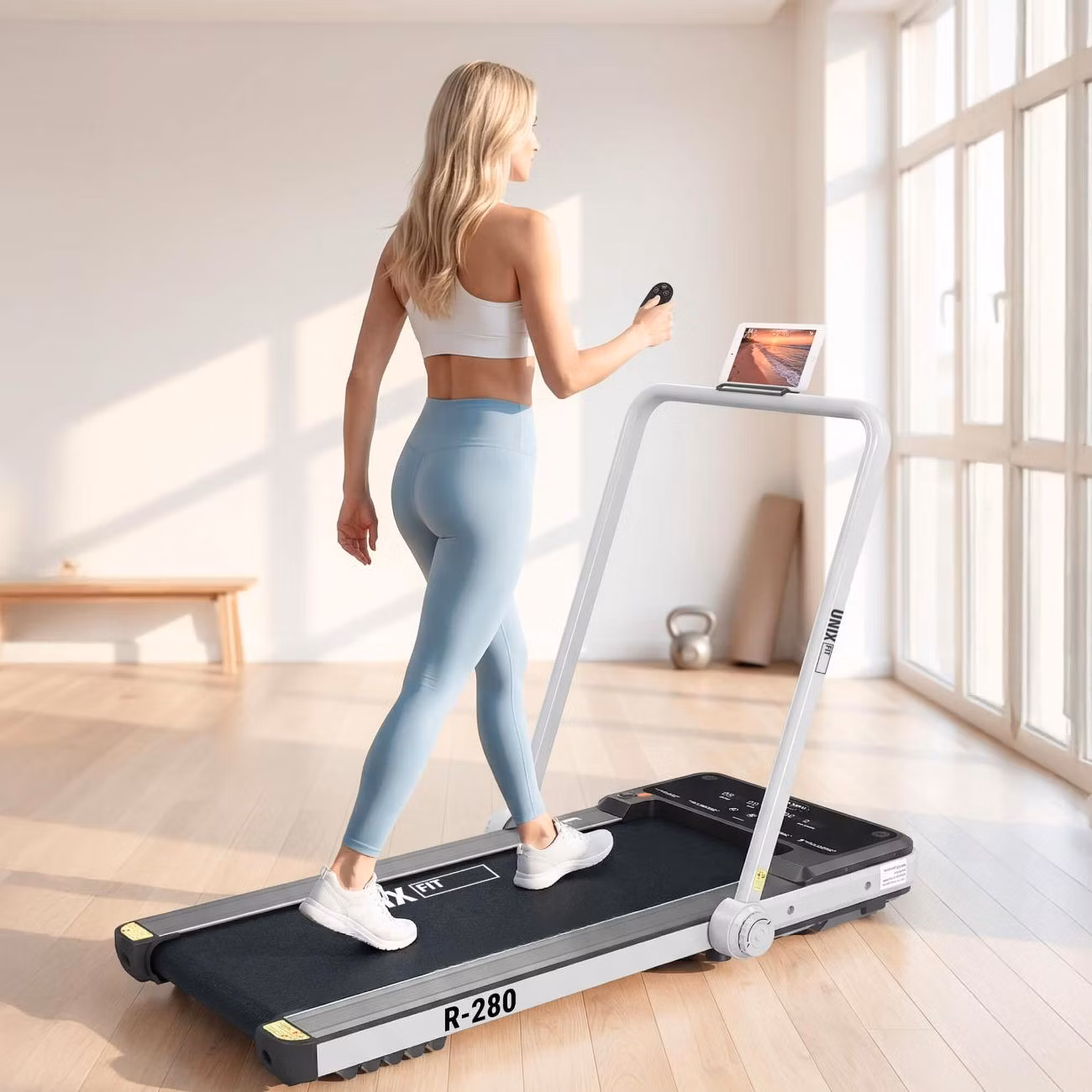 Беговая дорожка для дома UnixFit R-280 складная, пиковая мощность 1,75 л.с, до 110 кг, беговое полотно 108x41 см, скорость 0.8-10 км/ч