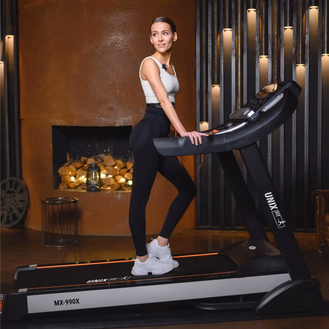 Беговая дорожка UnixFit MX-990X, мощность 5.0 л.с, до 170 кг, беговое полотно 148x58 см, скорость 1-20 км/ч, угол наклона 0-15%
