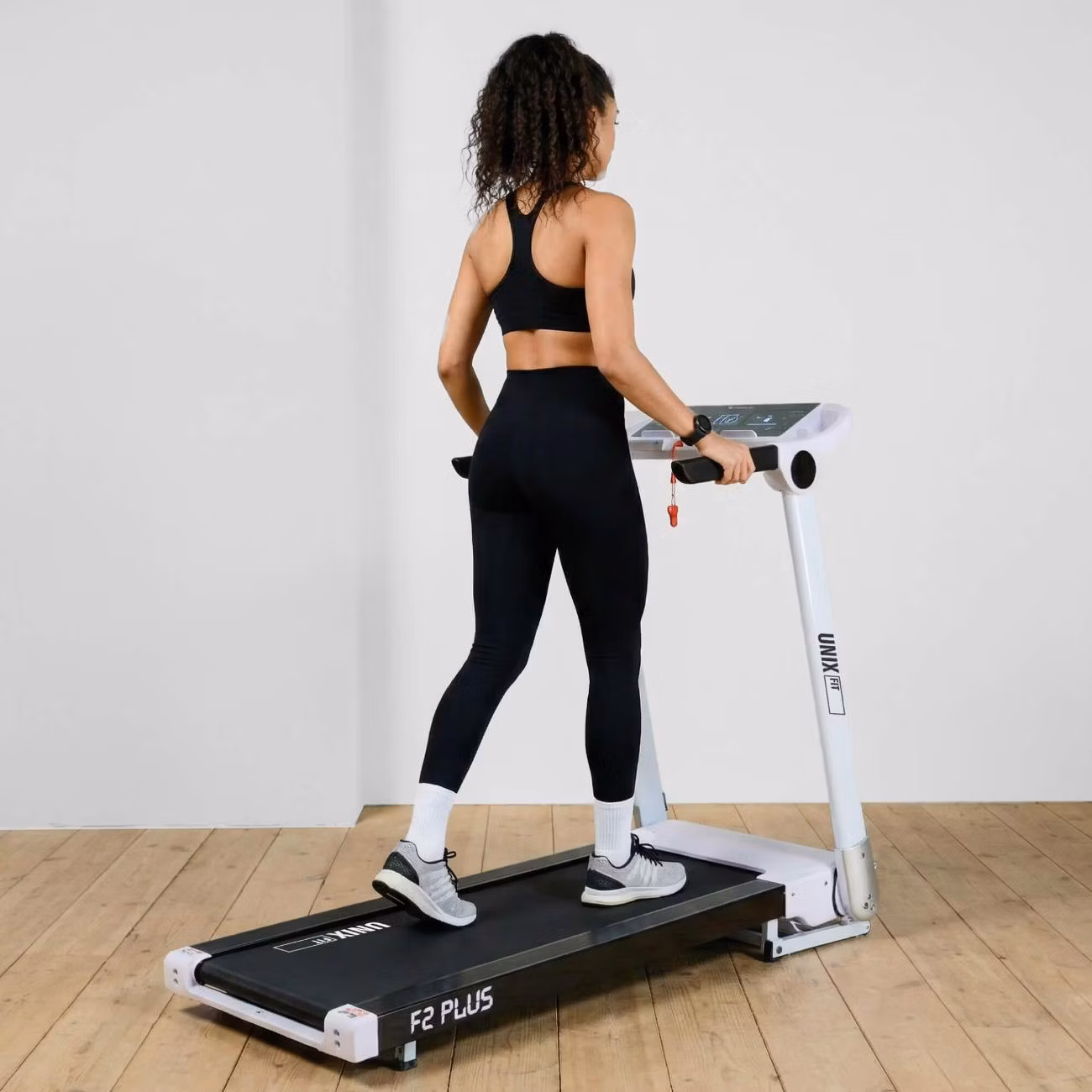 Беговая дорожка для дома UnixFit высокотехнологичная / Hi-tech F2 PLUS, складная, бесконтактное управление, пиковая мощность 3 л.с. до 120 кг, скорость 1-16 км/ч, угол наклона 0-15%